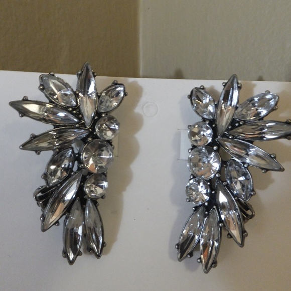 Banana Republic Gunmetal Deco Crystal Ear Cimbers Earrings NWT 49 - Picture 4 of 7